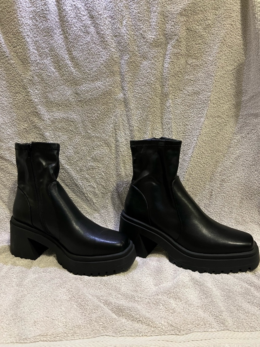 Black Chunky Platform Ankle Boots Steve Matten - Women's Never worn